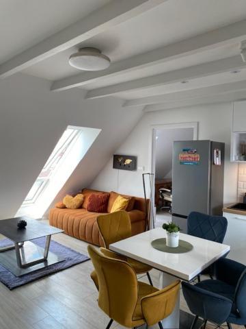 R77 Apartment Downtown - Penthouse Budapest Eksteriør bilde